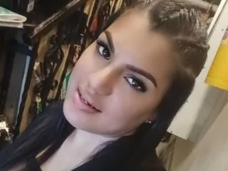 naomyyking profilbild på webbkameramodell