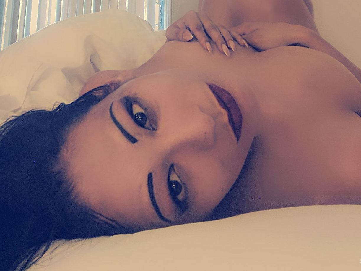 Imagen de perfil de modelo de cámara web de EllieAmes