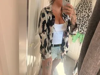 TattedBrat26