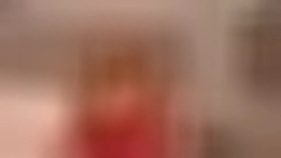 Interprete LaceyBritish Video 1