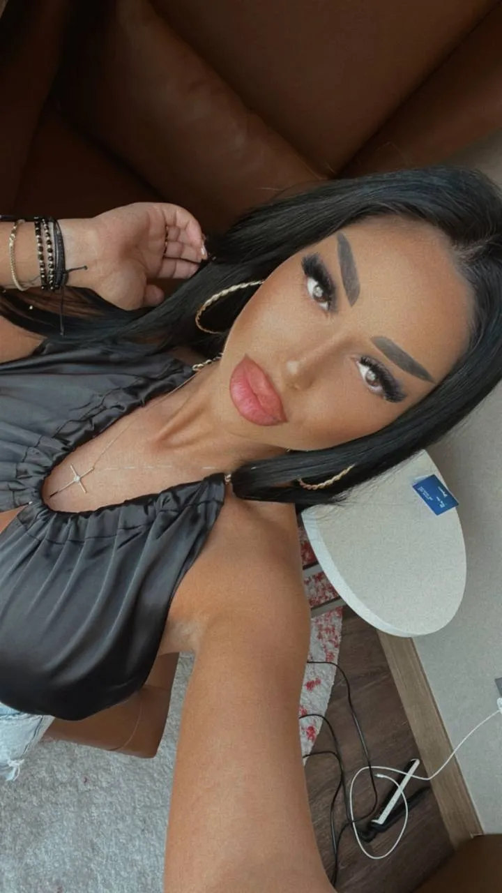 Performer LatinaMorene Photo 4