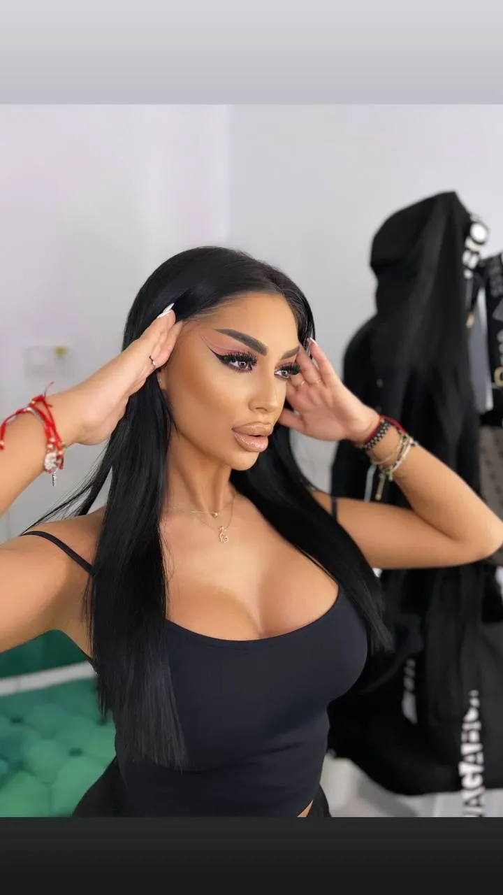 Performer LatinaMorene Photo 1