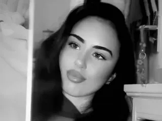 Image de profil du modèle de webcam hynnessy888grace