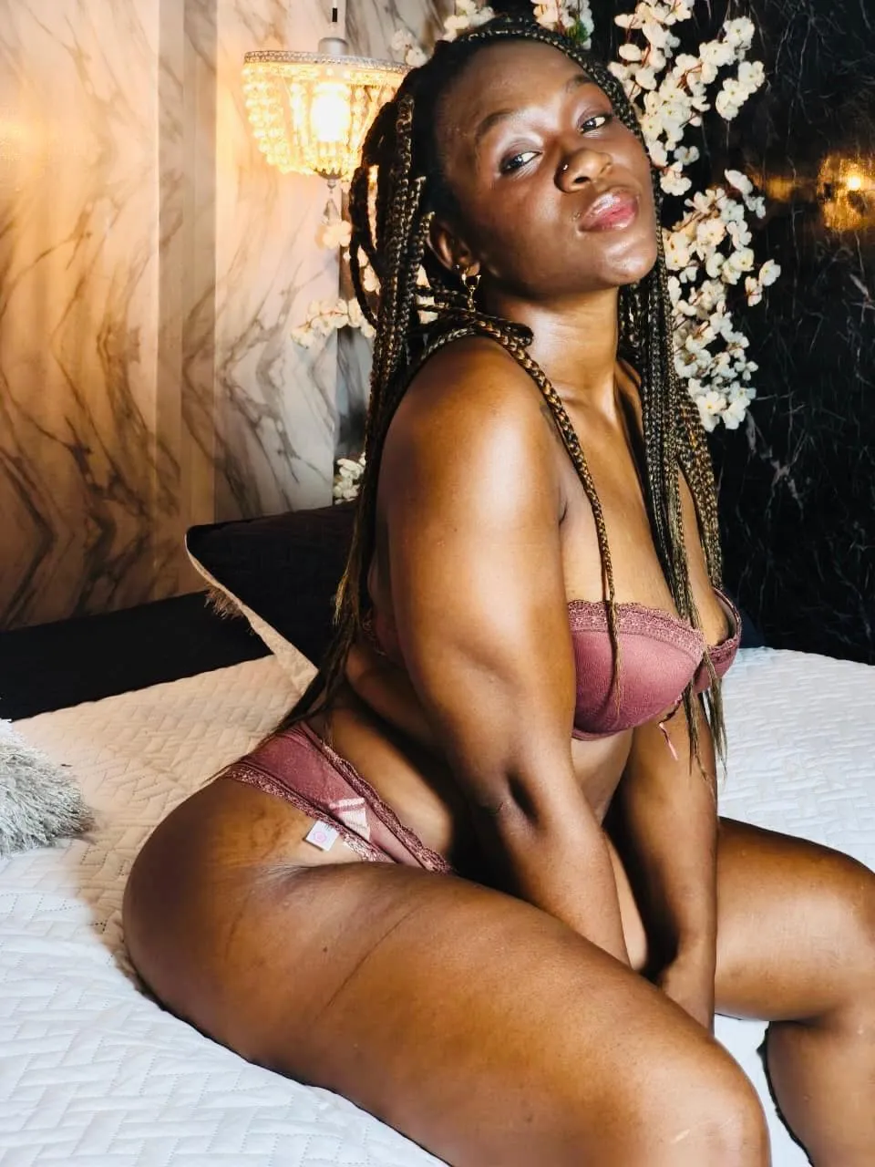 Performer sexy_broown Photo 8