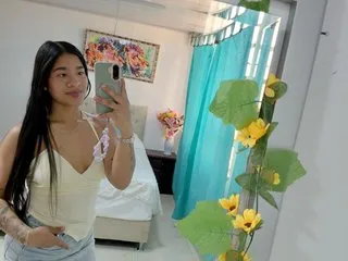 issa_bluex profilbild på webbkameramodell