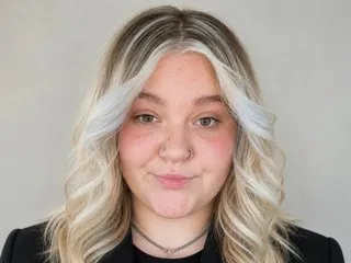 Kinkykiwi22 cam model profile picture