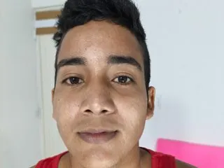 Image de profil du modèle de webcam SinRush34