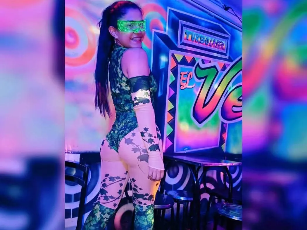 Performer liiah_valentina Photo 1