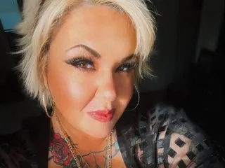 Tori_Tempts