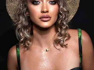 BellaaRoseeX cam model profile picture