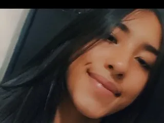 Image de profil du modèle de webcam KiraaMoon69