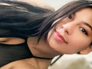 Yasmine_Tapias