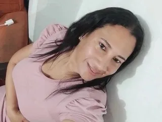 Image de profil du modèle de webcam NinaSimonne