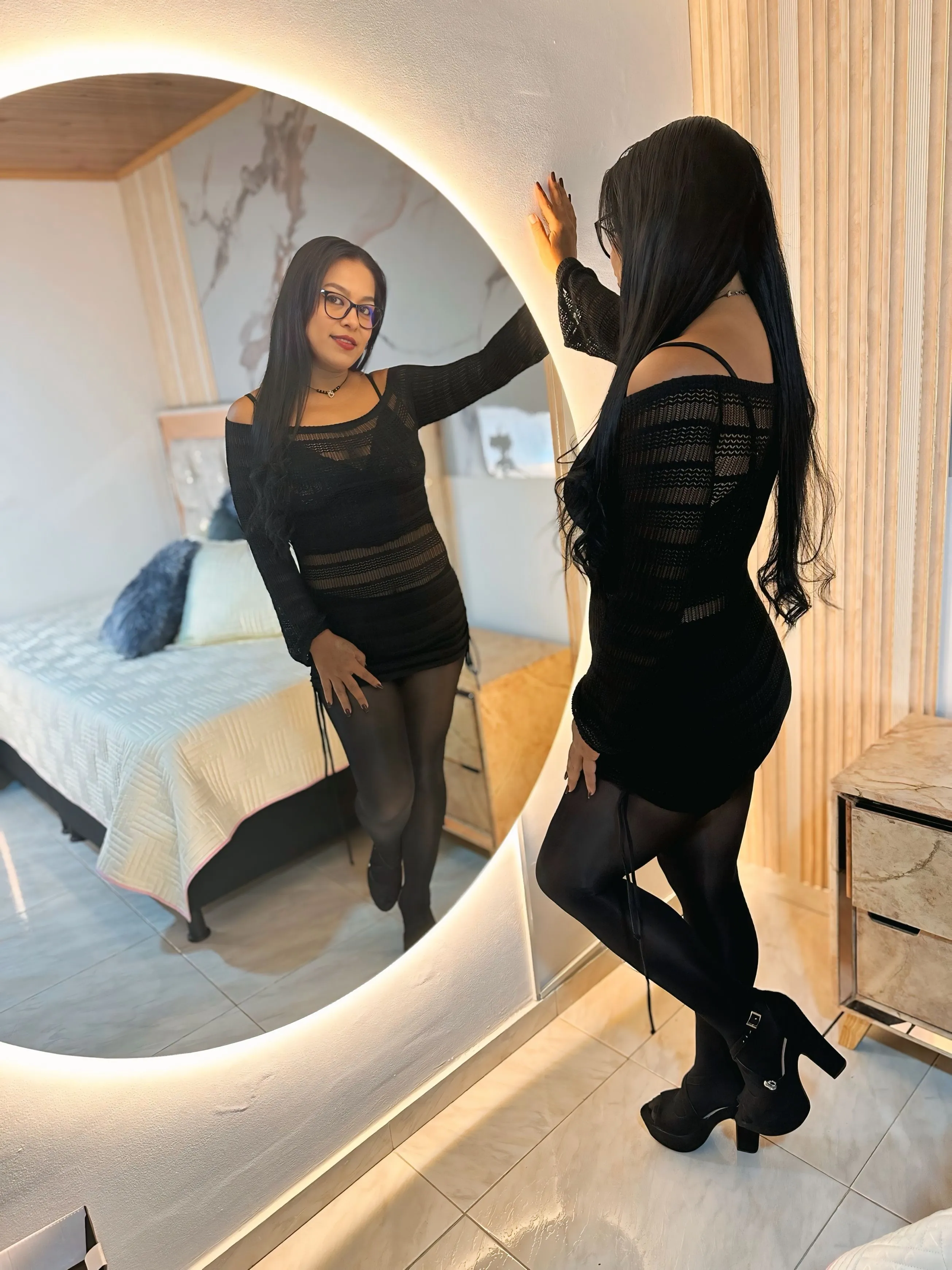 Performer Debora_Mature Photo 5