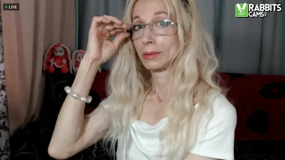 Performer Emma_Blonde Video 1