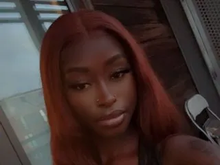 Image de profil du modèle de webcam Velvetvandalx