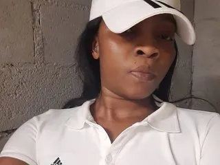 Ebonybootyclitt83