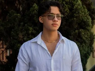 Axxel_Men