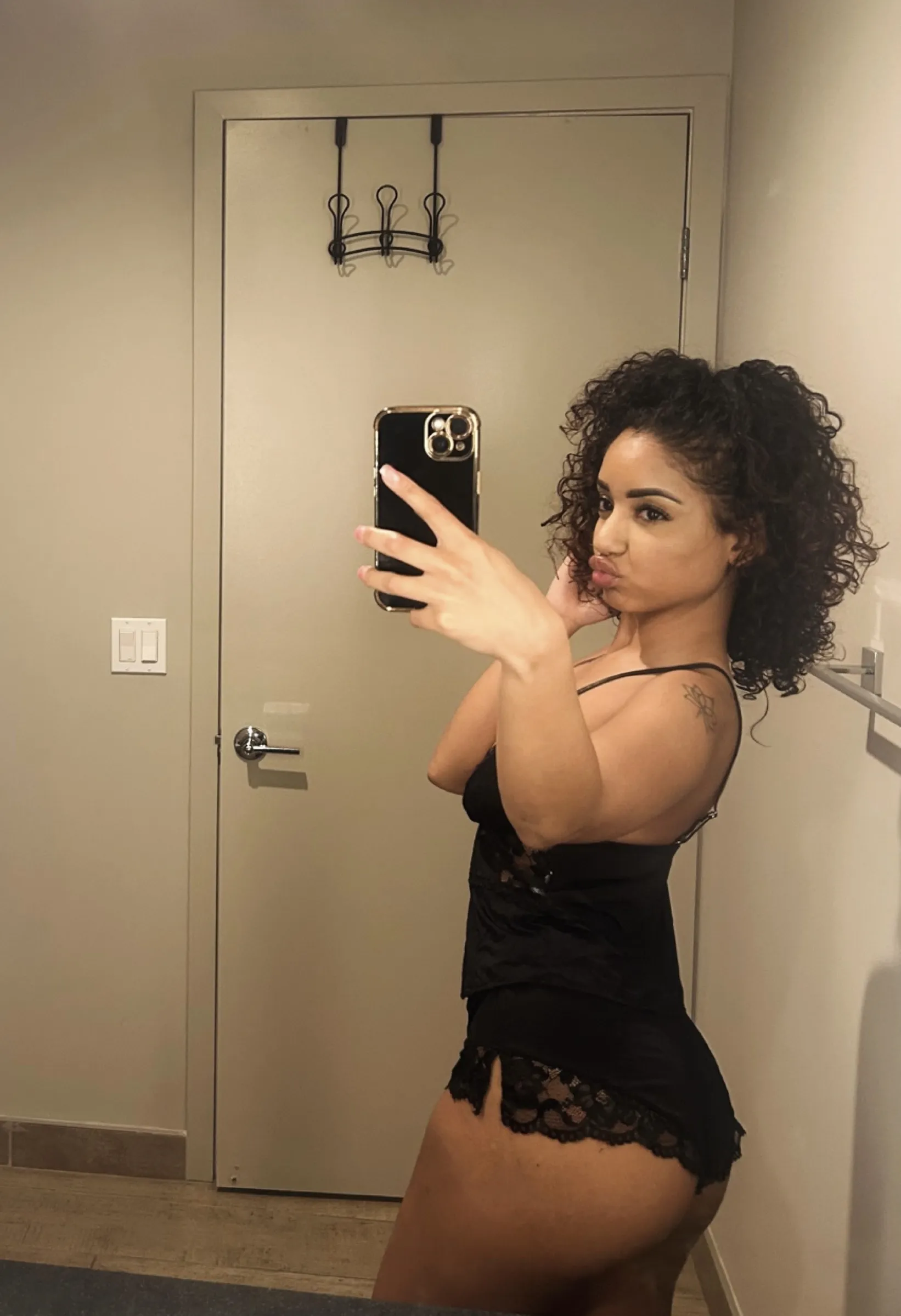 Performer prettybabyalani Photo 1