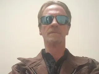 Swollpole6568
