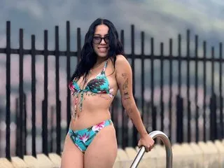 AriaLuxx