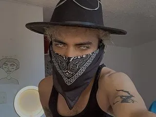 Maskedtatee