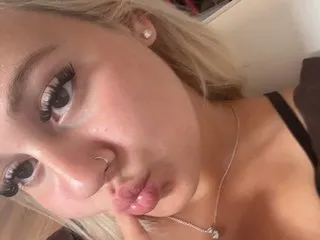 PeachieKiss
