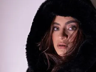 Arya_Myers