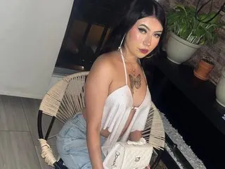 Emy_West