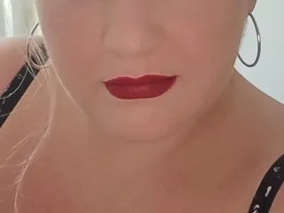 Curvyy_Lola
