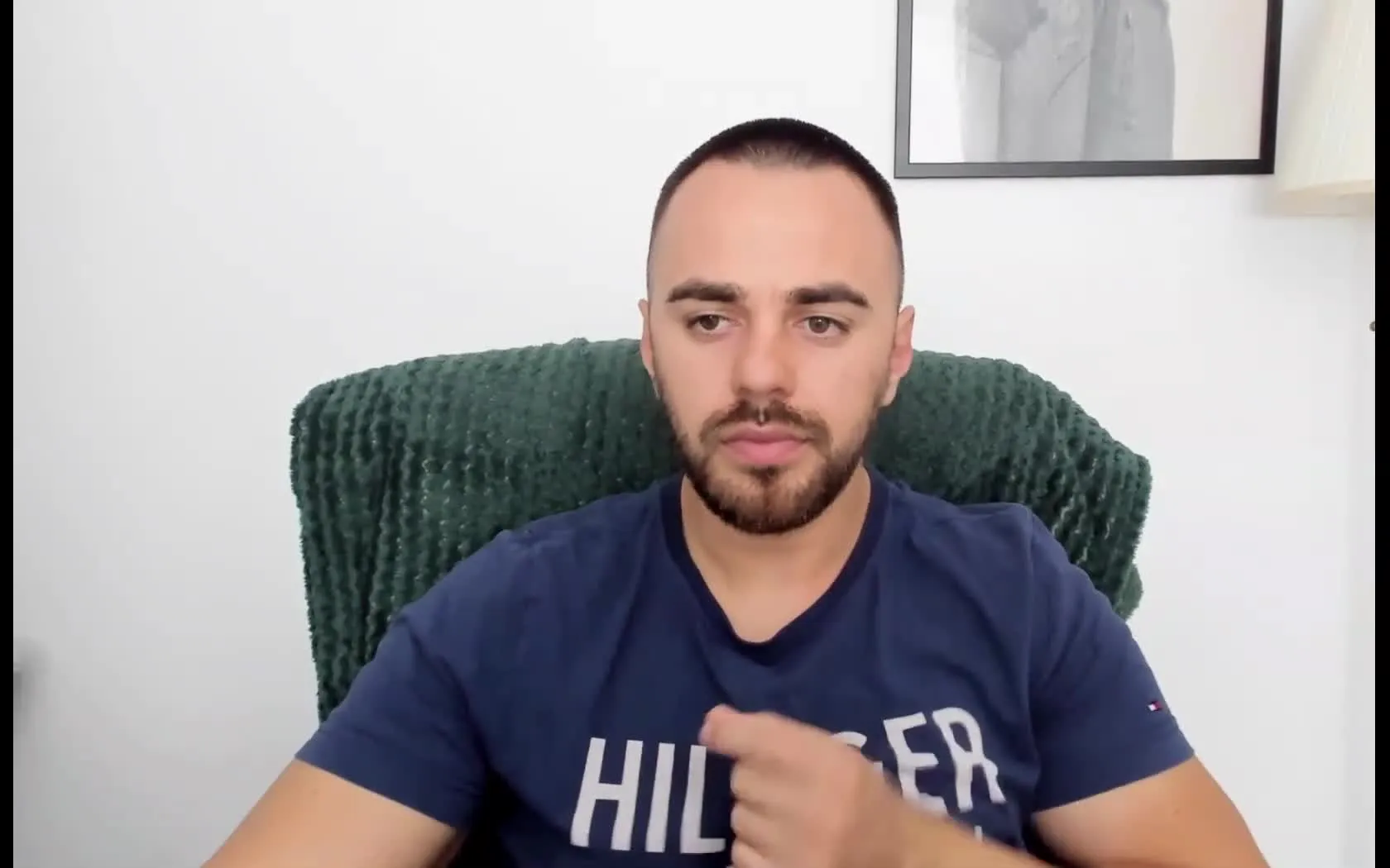 Intérprete LazarAngelo Video 1