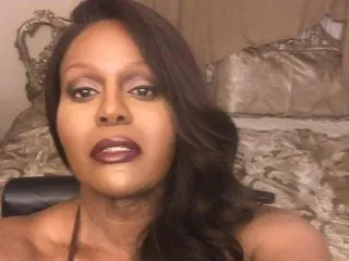 Image de profil du modèle de webcam les_bains69