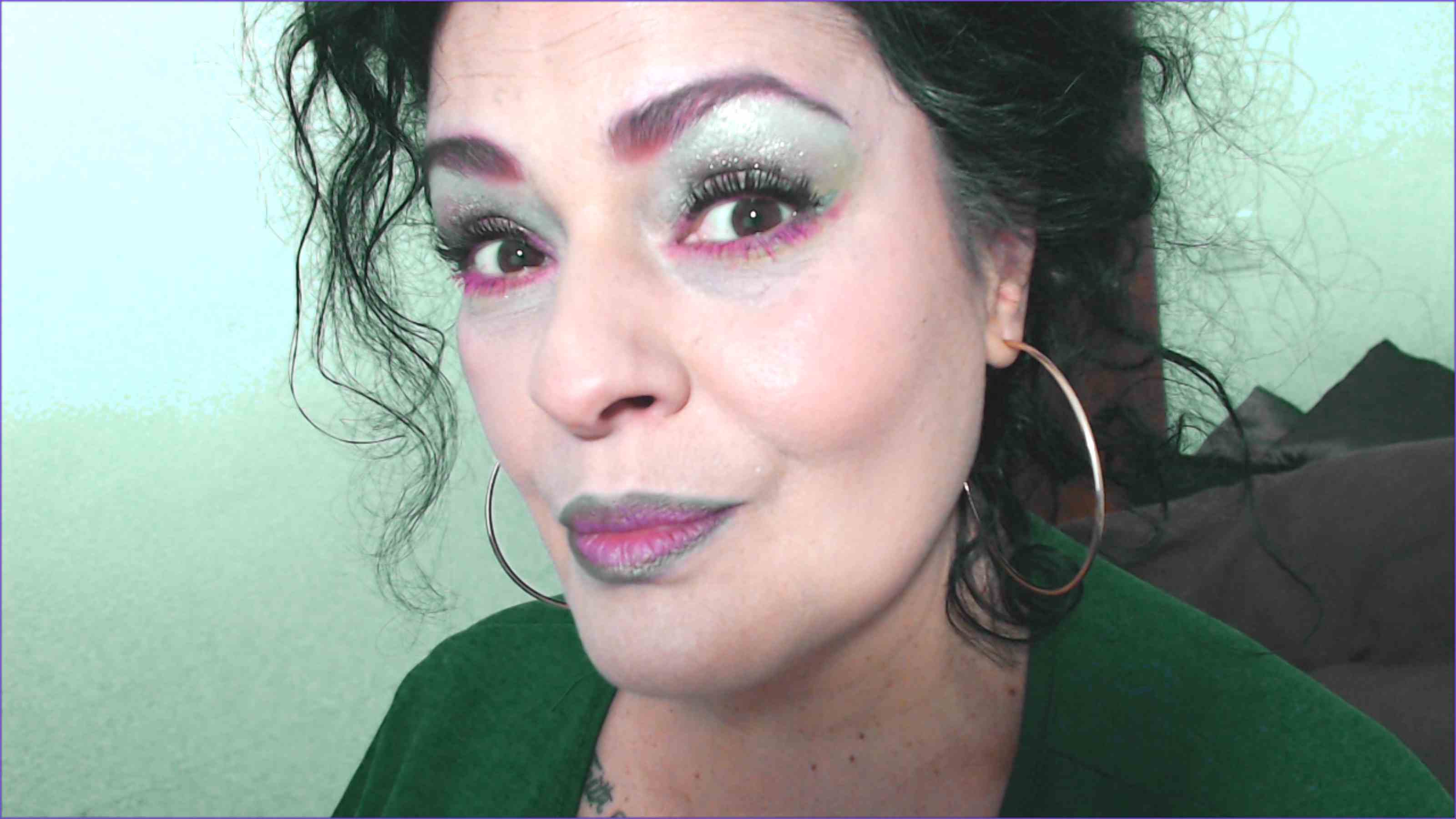 Performer SultryLola Photo 3
