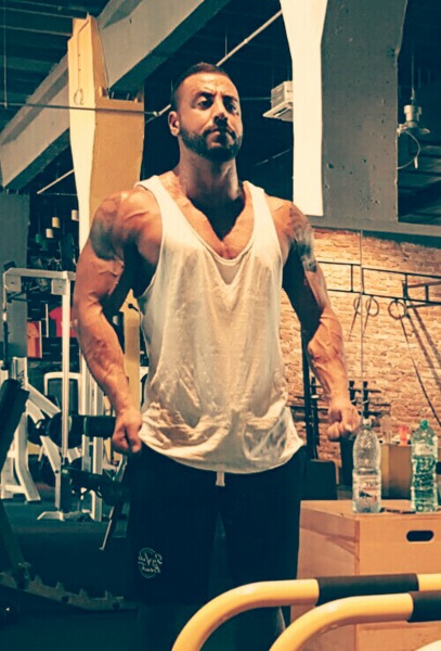 Performer musclecockzilla Photo 2