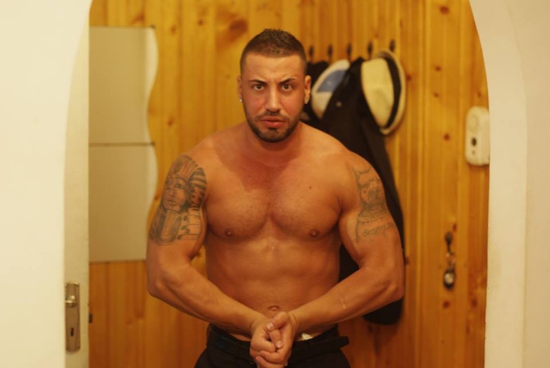 Performer musclecockzilla Photo 3