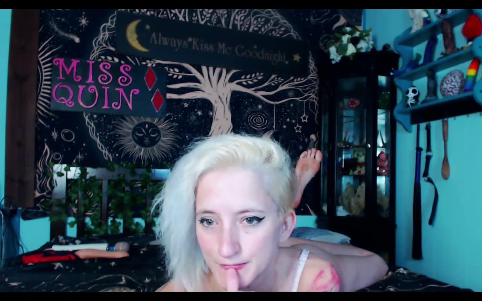 Artista MissQuinCam Video 1