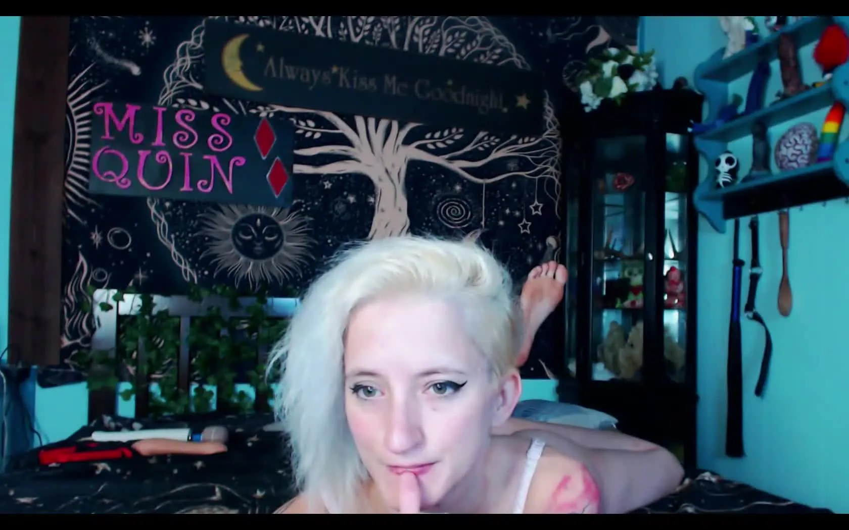 Performer MissQuinCam Video 1