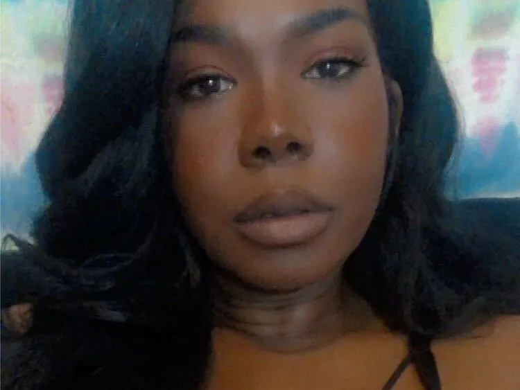 Image de profil du modèle de webcam roxyglamgirl25