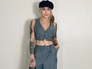 MyNameIsWow immagine del profilo del modello di cam