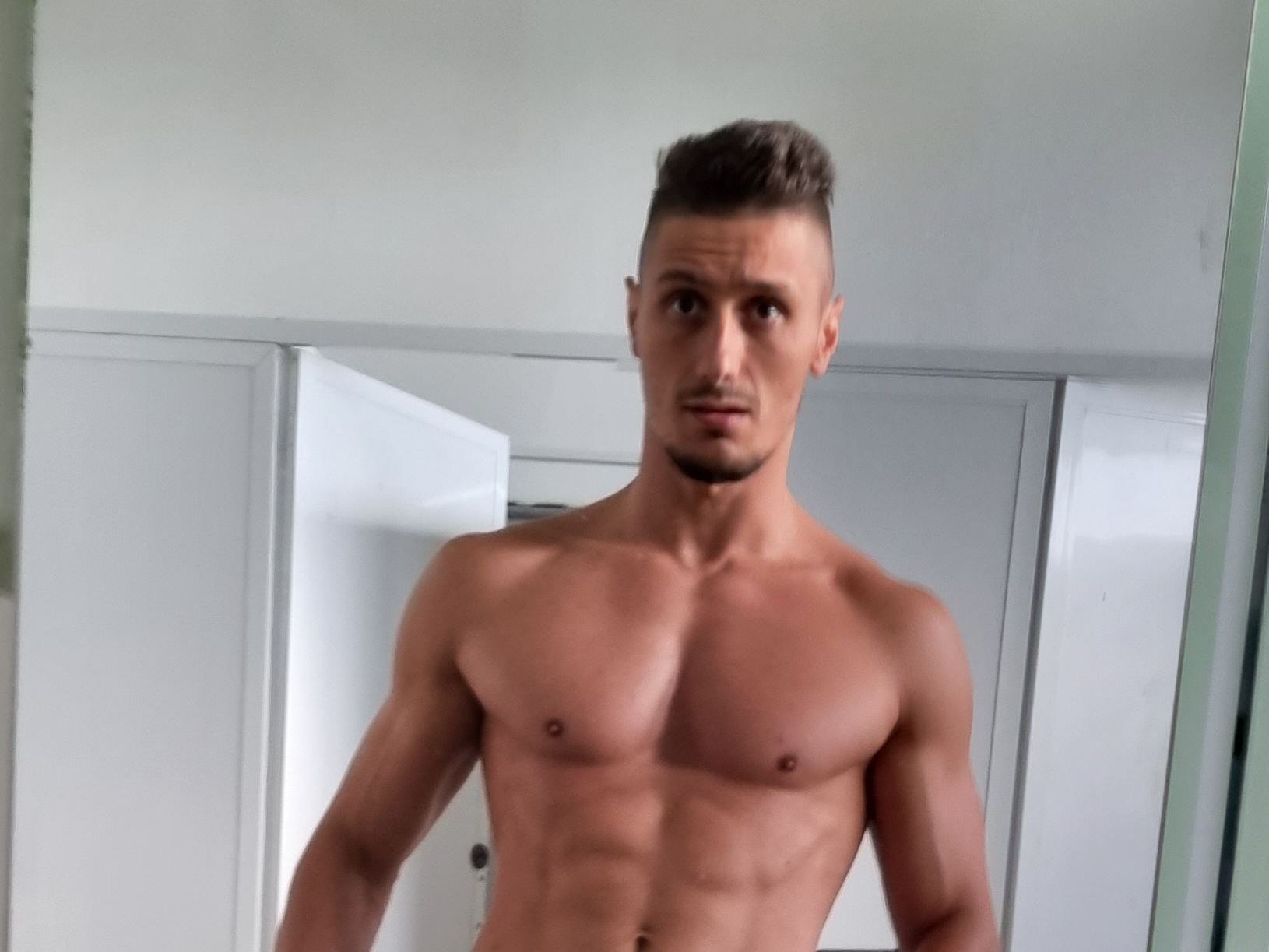 alexmuscle profielfoto van cam model 