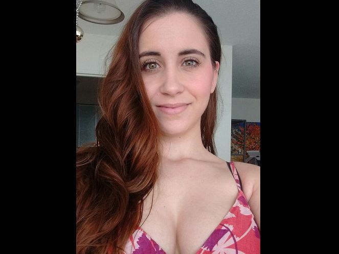 Image de profil du modèle de webcam Roshanna