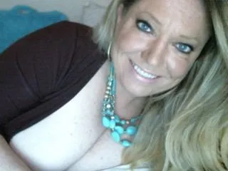 LustyLaura cam model profile picture