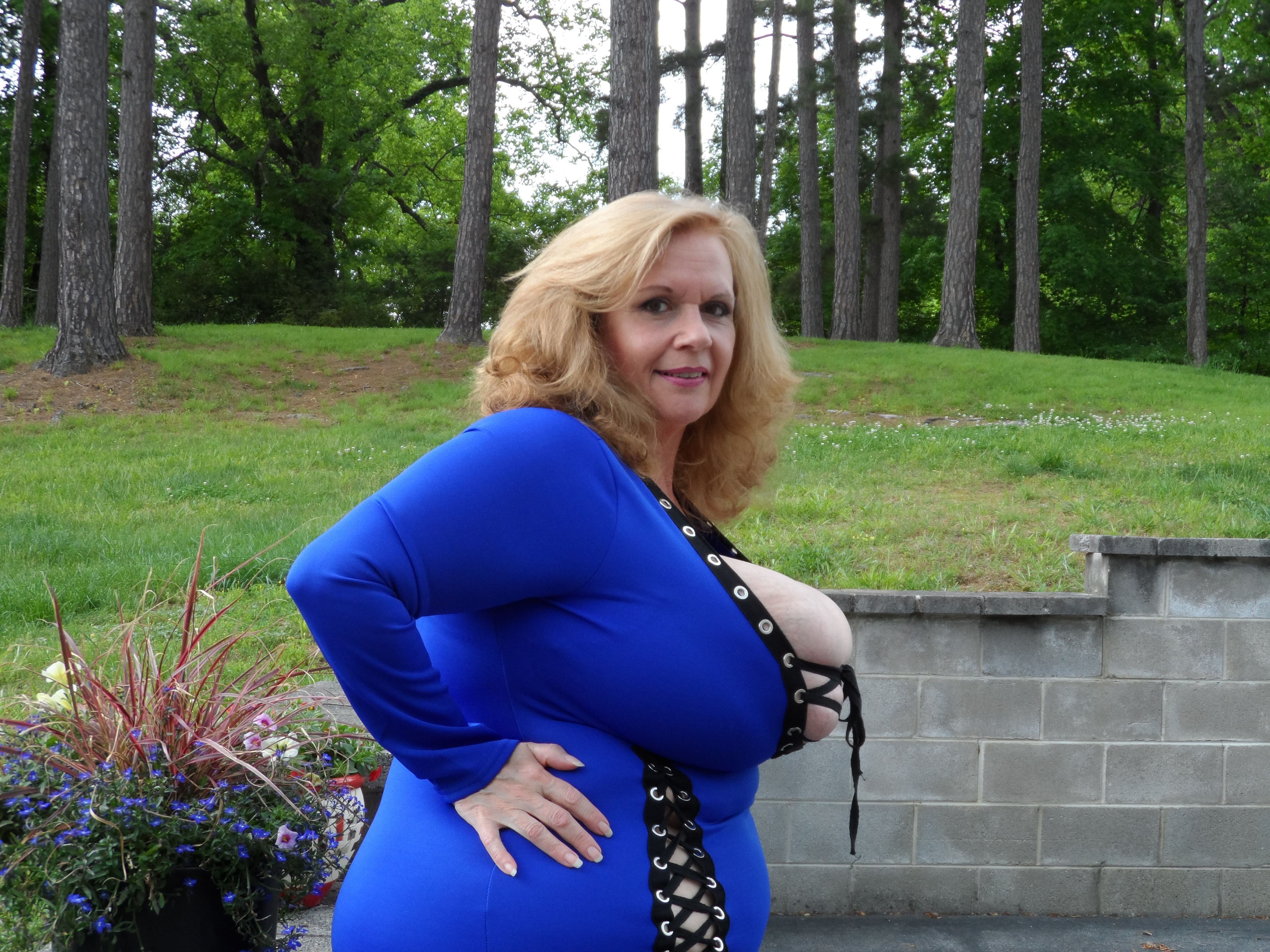 Image de profil du modèle de webcam SuzieQhasbigboobs