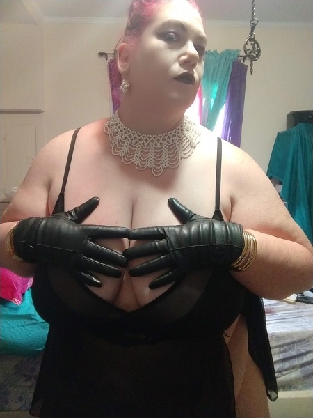 Performer MistressKalah Photo 12