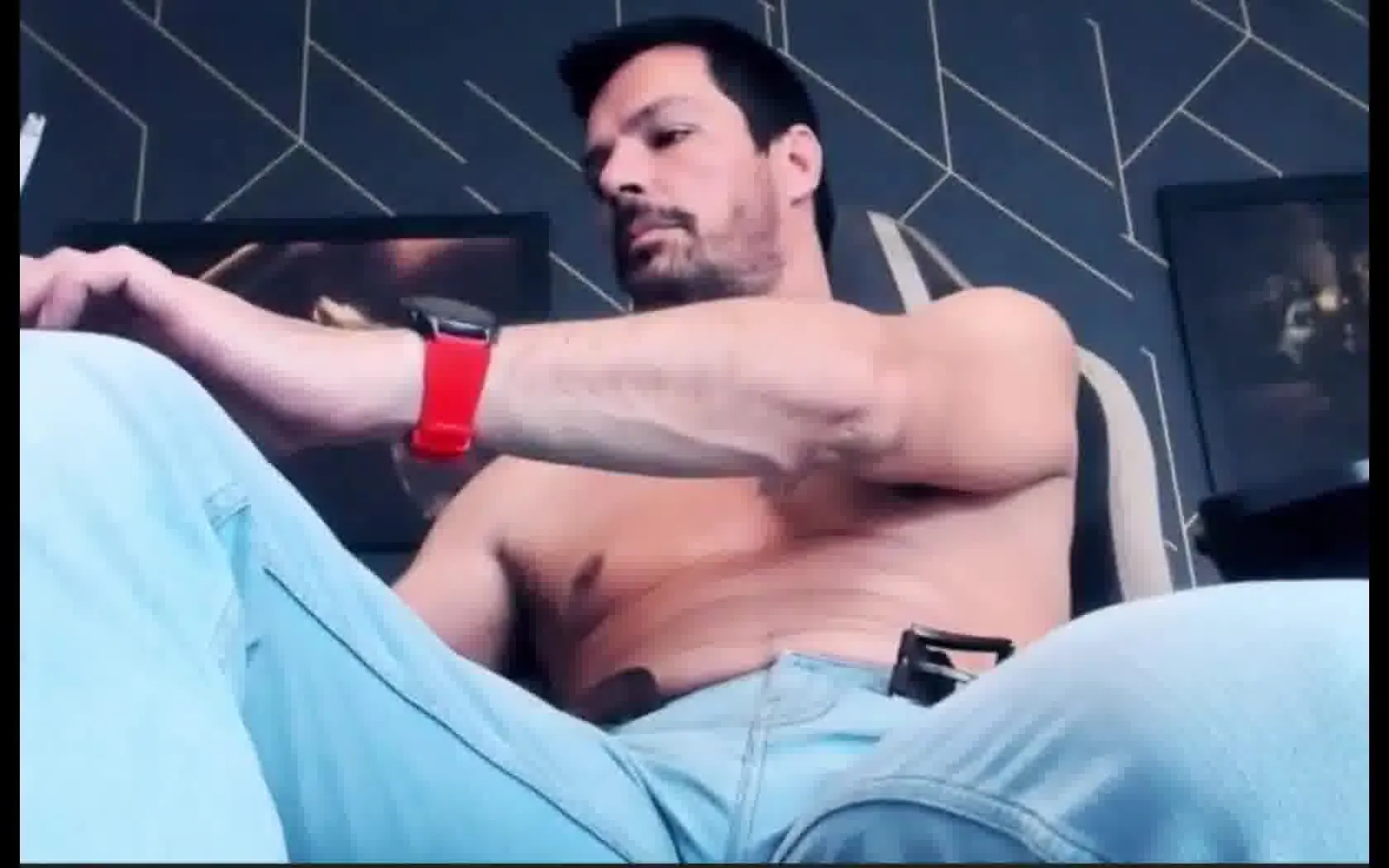 Intérprete CristianNude Video 4