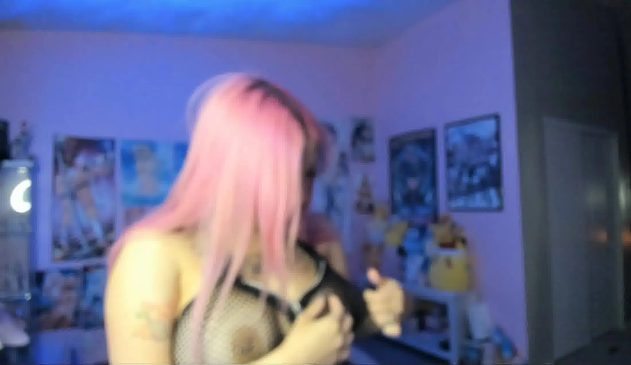 Interprete RosieChaiTea Video 3