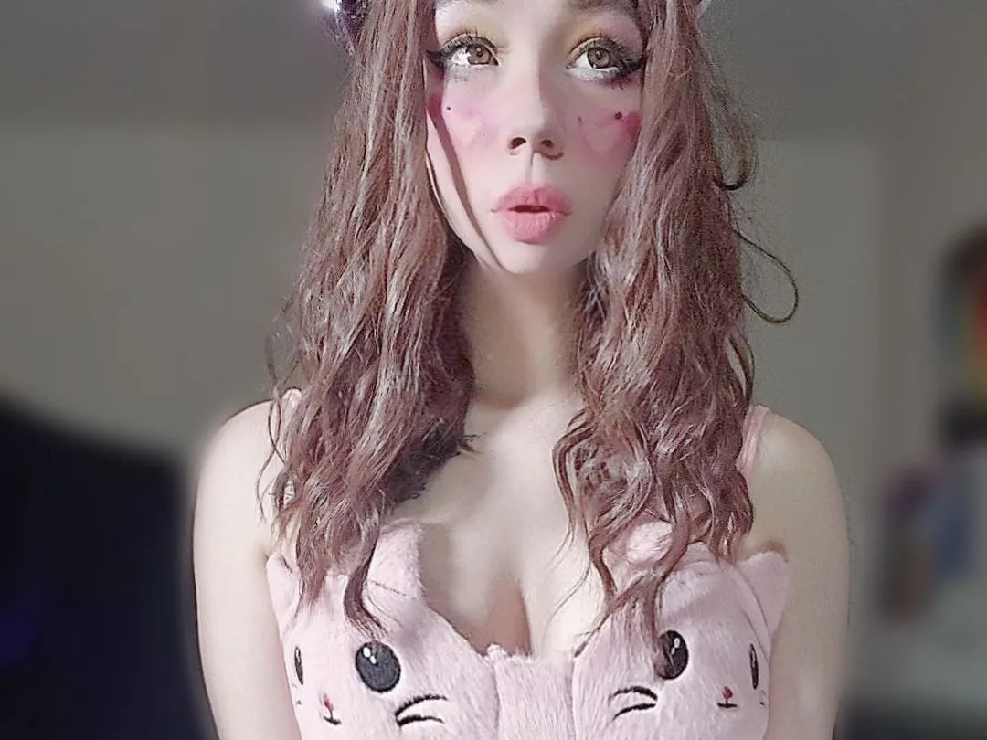Imagen de perfil de modelo de cámara web de AlexaKitten