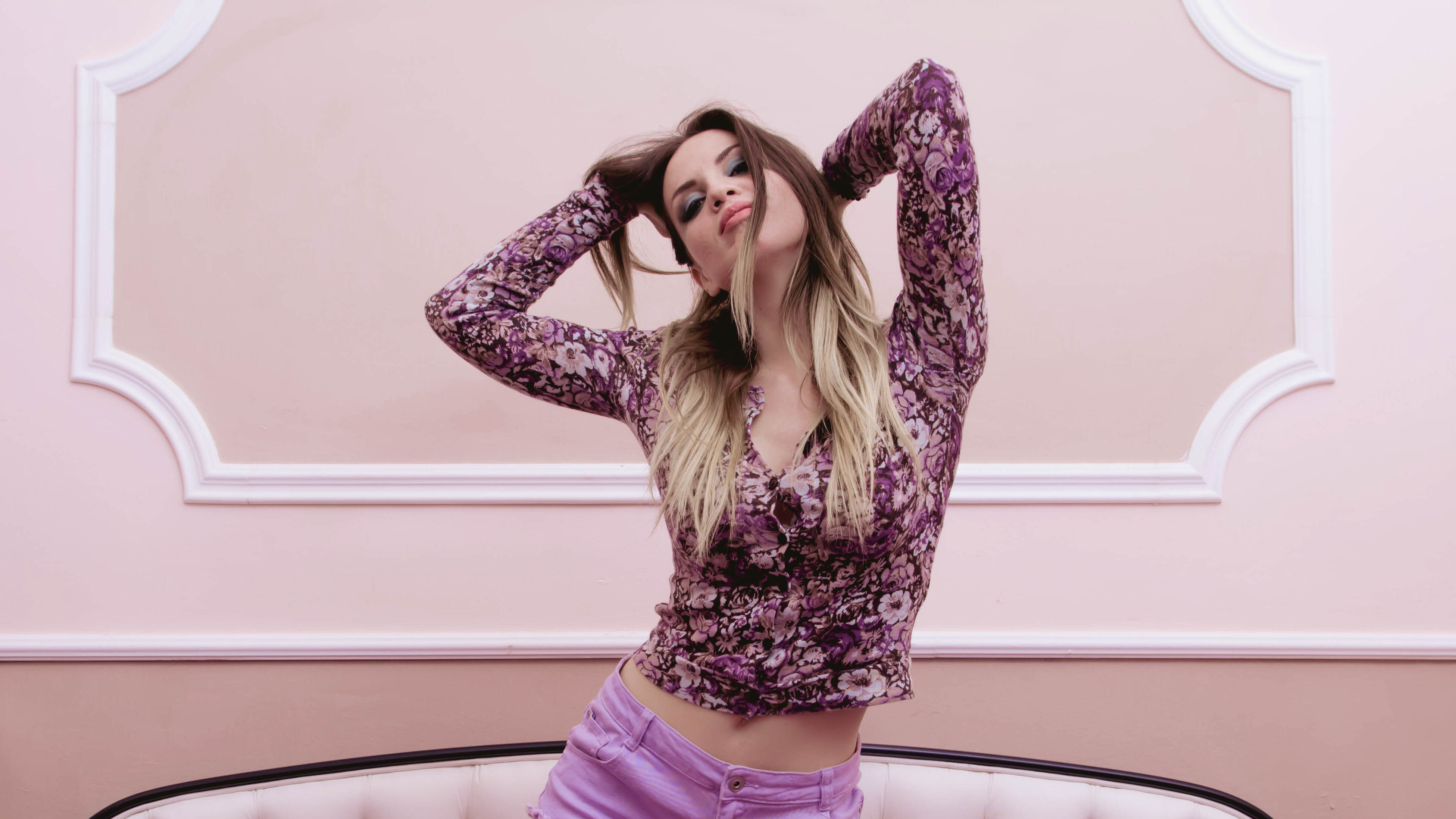 Artist Mikaelly Foto 2