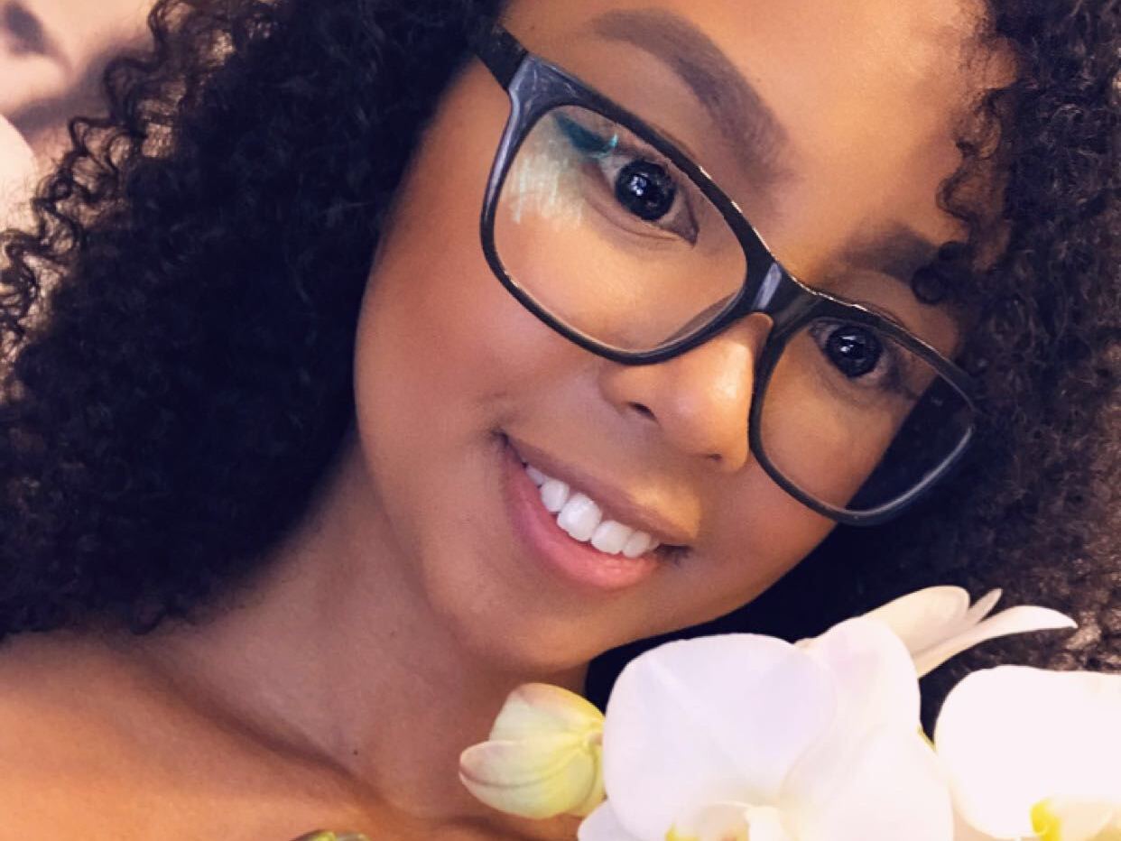 Amber_Champagne cam model profile picture 