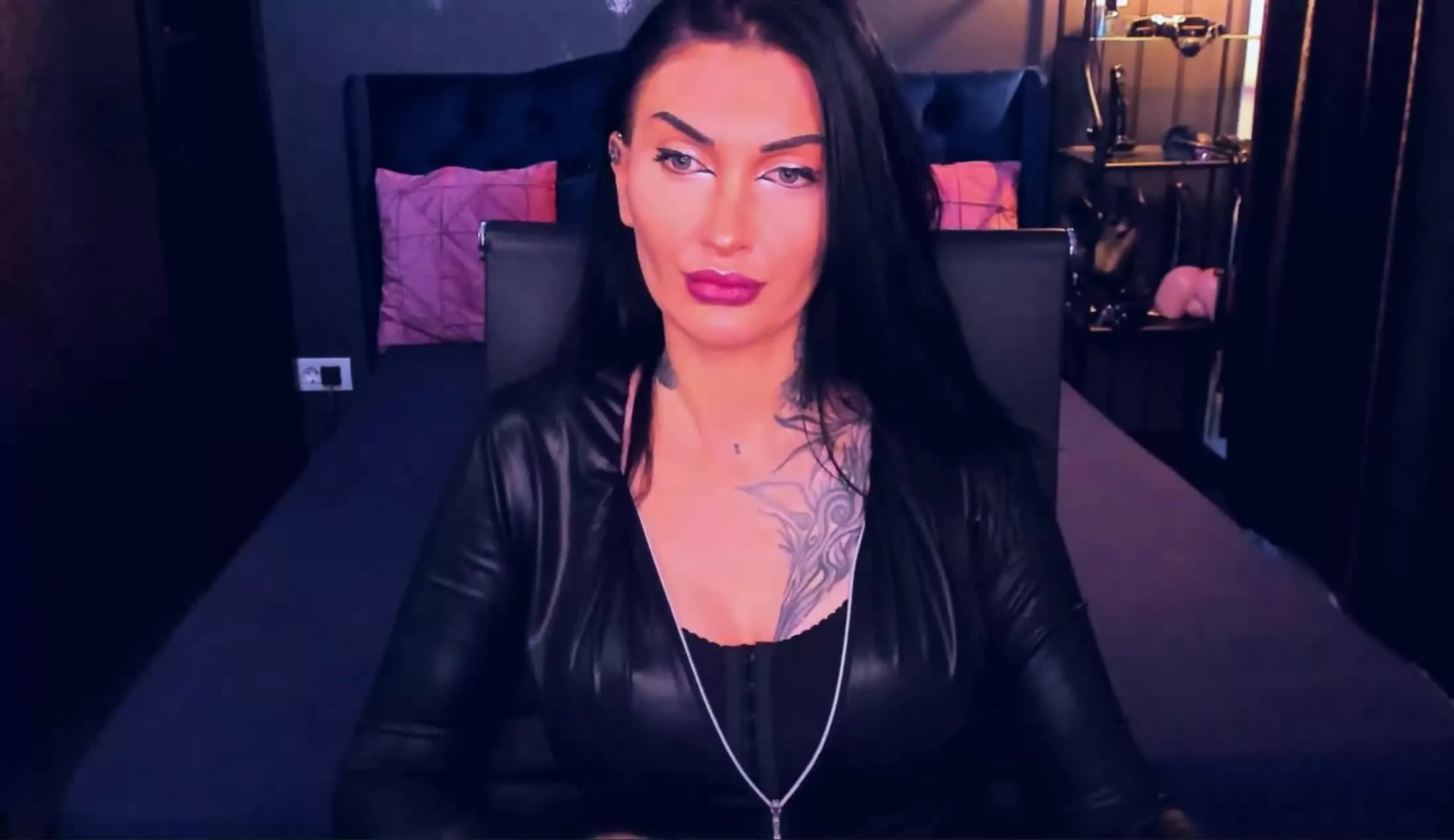 Utøver AztekaMistressX Video 2